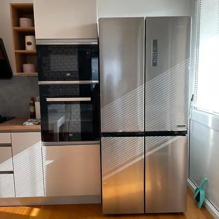 Roxy Sihot Apartment