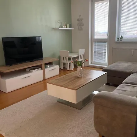 Apartman Roxy Sihot Next To Ice Hockey Stadium *