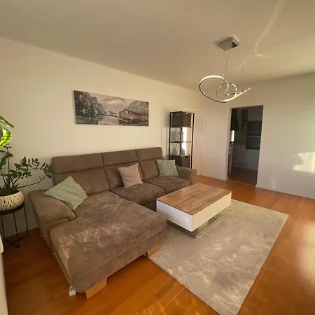 Apartman Roxy Sihot Next To Ice Hockey Stadium