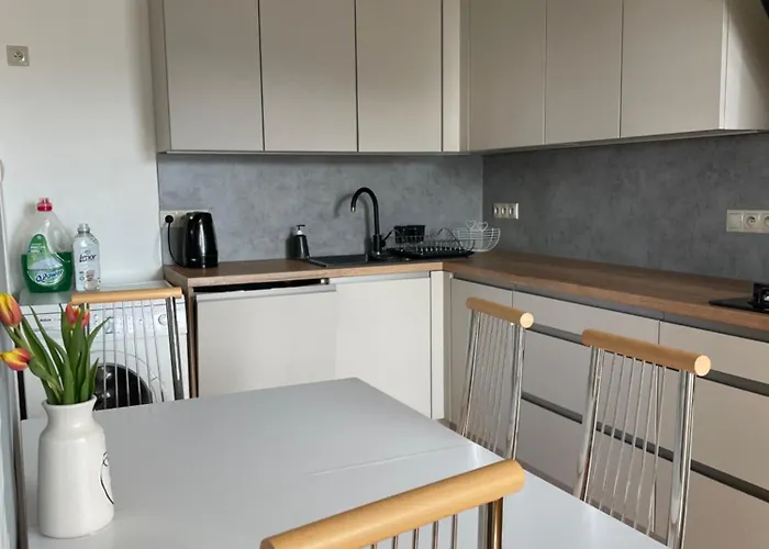 Roxy Sihot 아파트 *