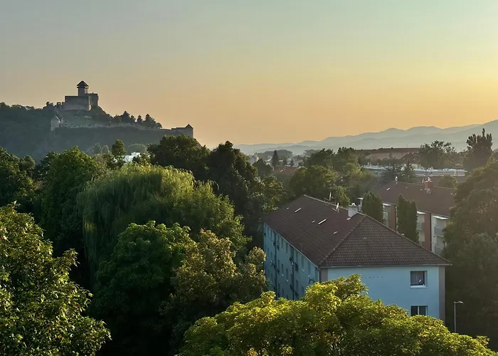 아파트 Roxy Sihot *